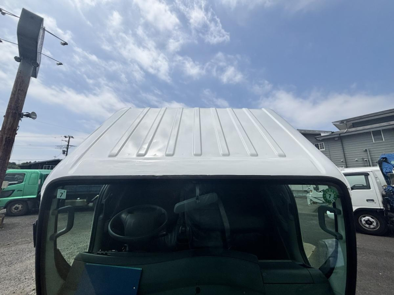 エルフ　標準ロング4段クレーンラジコン付き　AT車|中古トラックの販売・買取・査定のアイナビ