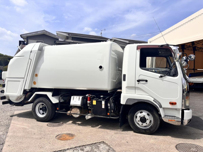 ファイター　巻き込みパッカー車　モリタ製8.1立米|中古トラックの販売・買取・査定のアイナビ