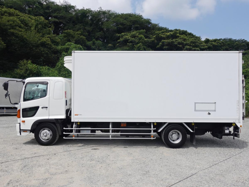 増トン低温冷蔵冷凍パワーゲートワイド|中古トラックの販売・買取・査定のアイナビ