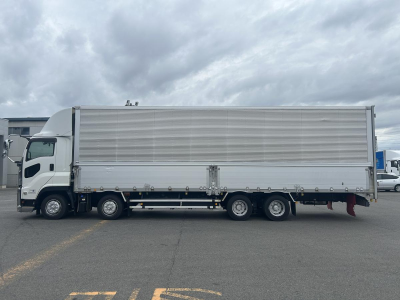 いすゞギガ　アルミウイング　7M/T  車検付|中古トラックの販売・買取・査定のアイナビ