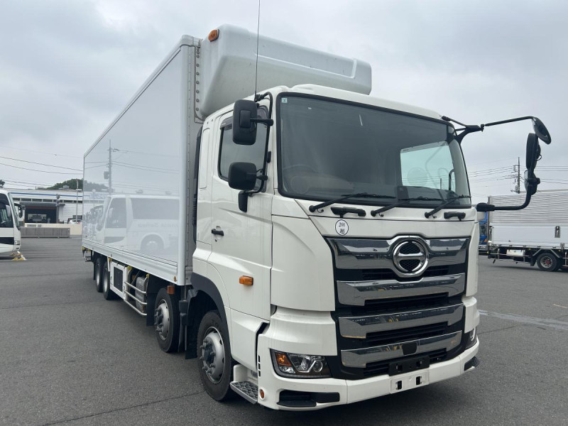日野プロフィア　冷蔵冷凍車　菱重TU100SC　格納ゲート|中古トラックの販売・買取・査定のアイナビ