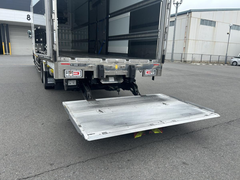 日野プロフィア　冷蔵冷凍車　菱重TU100SC　格納ゲート|中古トラックの販売・買取・査定のアイナビ