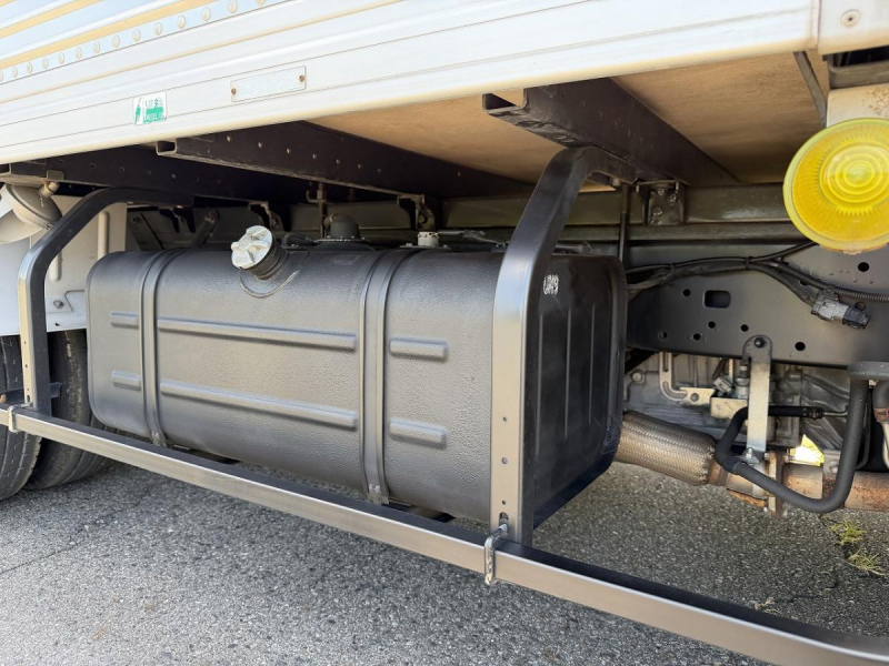 2t積・アルミバン・AT・垂直パワーゲート600kg・ラッシング|中古トラックの販売・買取・査定のアイナビ