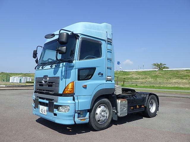 日野平成18年式☆トラクタ☆スライドカプラ　検切れプレート付|中古トラックの販売・買取・査定のアイナビ