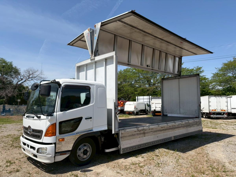 ワイド 6200ボディ 後輪エアサス 格納ゲート ベッド付 2.4t積載|中古トラックの販売・買取・査定のアイナビ