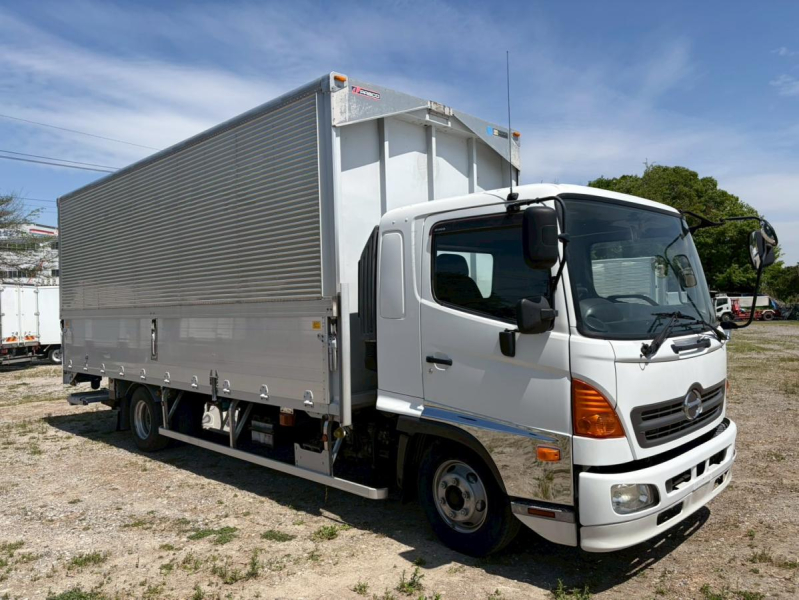 ワイド 6200ボディ 後輪エアサス 格納ゲート ベッド付 2.4t積載|中古トラックの販売・買取・査定のアイナビ