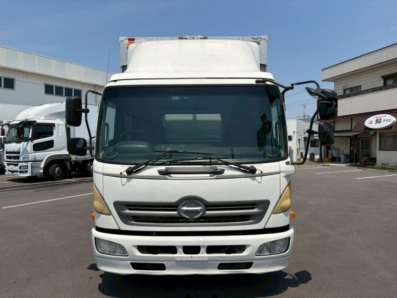 ワイド6200ボディ跳ね上げゲート2.5t積載トランテックスベッド付|中古トラックの販売・買取・査定のアイナビ
