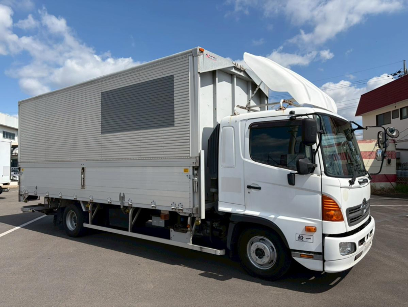 ワイド 6200ボディ 後輪エアサス 格納ゲート ベッド付 2.4t積載|中古トラックの販売・買取・査定のアイナビ