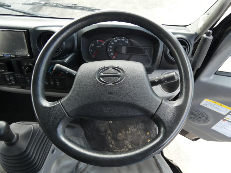 4WD 高所作業車　マニュアル 260514|中古トラックの販売・買取・査定のアイナビ