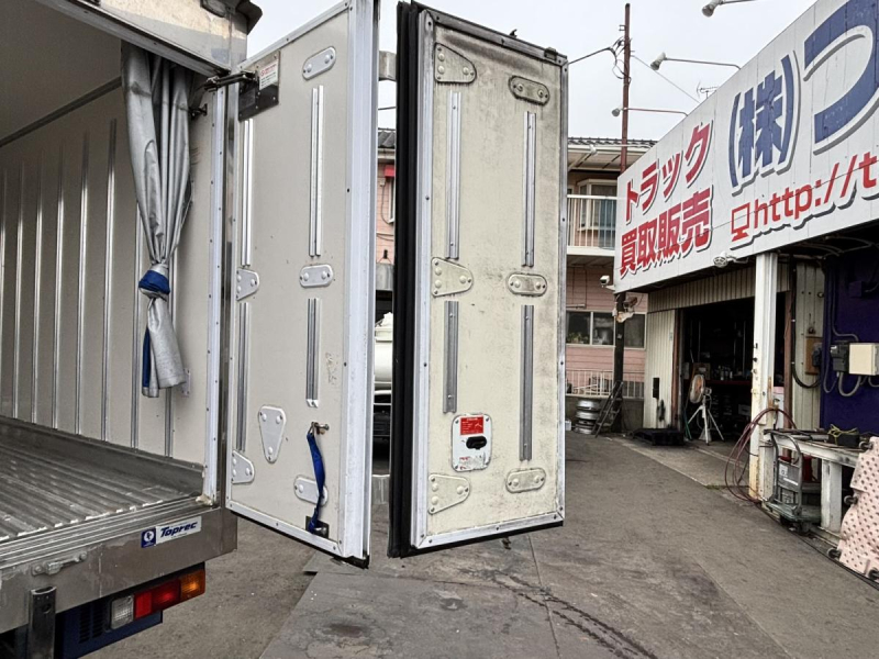 キャンター　冷蔵冷凍車　東プレ低温　スタンバイ付き|中古トラックの販売・買取・査定のアイナビ