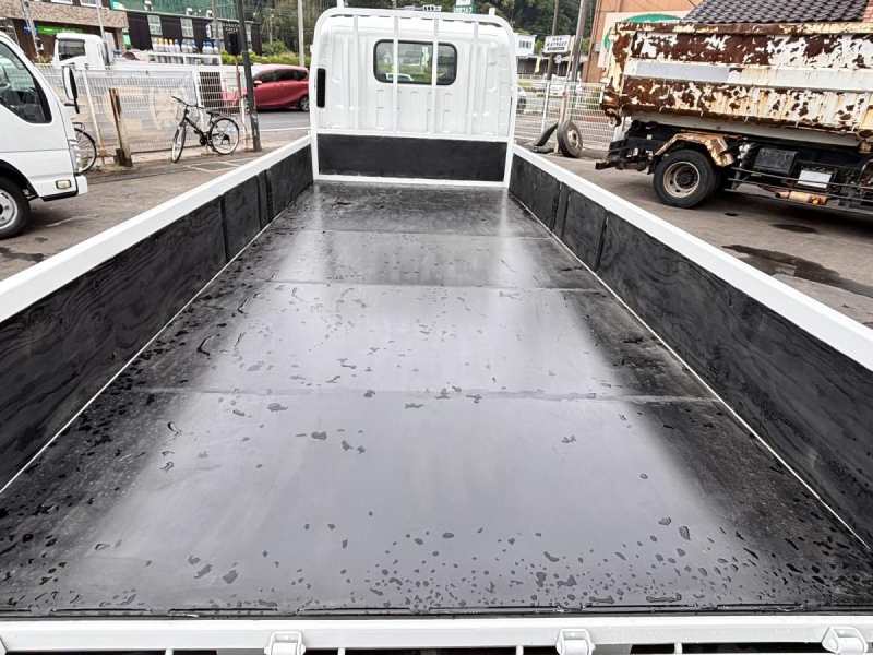 標準ロング平ボディー　積載2000kg|中古トラックの販売・買取・査定のアイナビ