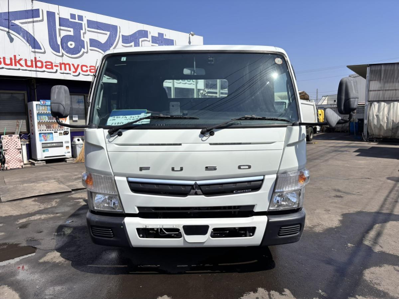 キャンター　ワイドロング平ボディー　積載3000kg　AT車|中古トラックの販売・買取・査定のアイナビ