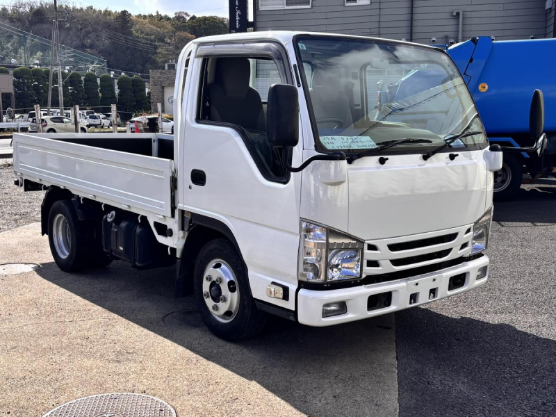 タイタン　10尺平ボディー　積載2000kg　AT車|中古トラックの販売・買取・査定のアイナビ