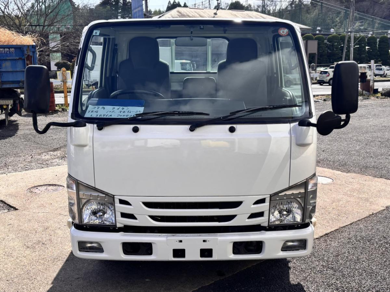 タイタン　10尺平ボディー　積載2000kg　AT車|中古トラックの販売・買取・査定のアイナビ