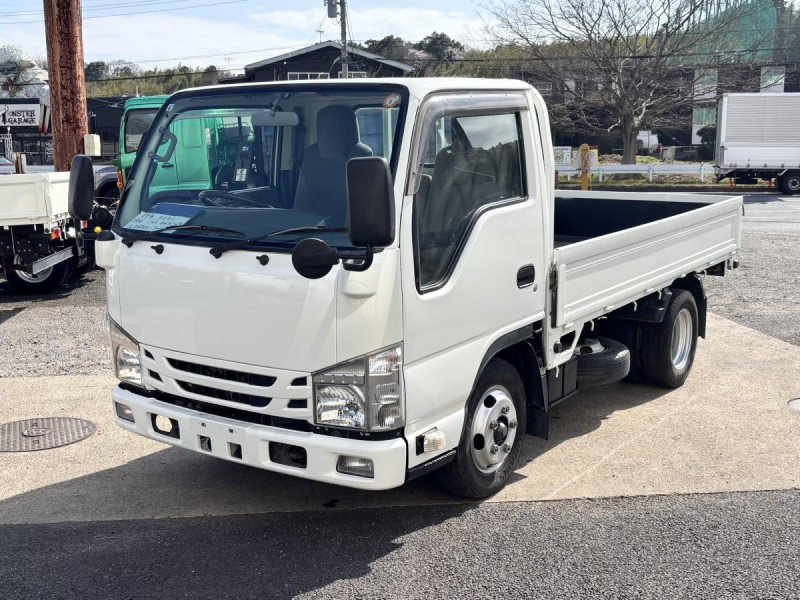 タイタン　10尺平ボディー　積載2000kg　AT車|中古トラックの販売・買取・査定のアイナビ