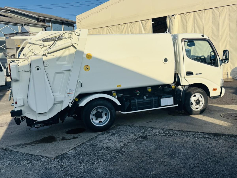 標準幅　巻き込みパッカー車　極東製5.1立米　積載2000kg|中古トラックの販売・買取・査定のアイナビ