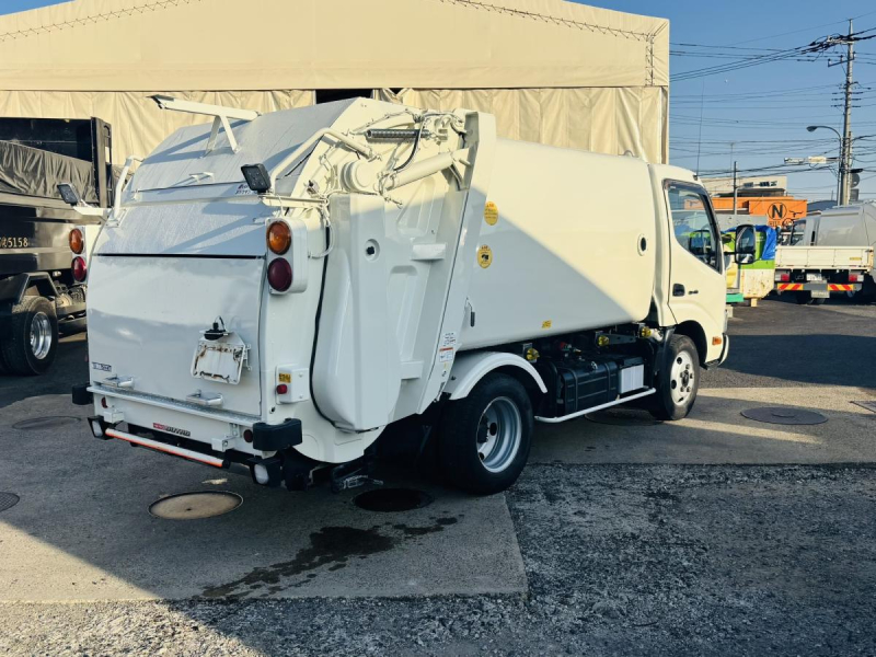 標準幅　巻き込みパッカー車　極東製5.1立米　積載2000kg|中古トラックの販売・買取・査定のアイナビ