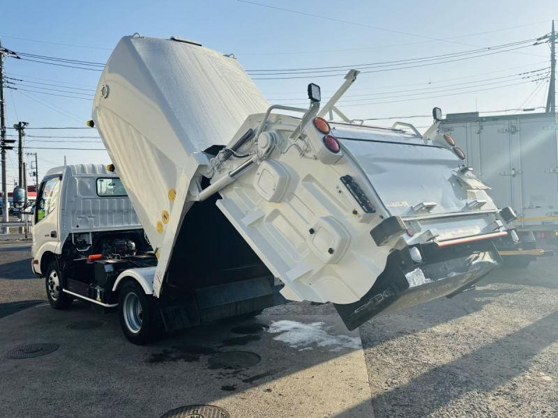 標準幅　巻き込みパッカー車　極東製5.1立米　積載2000kg|中古トラックの販売・買取・査定のアイナビ