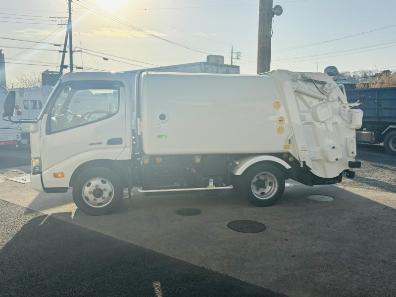 標準幅　巻き込みパッカー車　極東製5.1立米　積載2000kg|中古トラックの販売・買取・査定のアイナビ