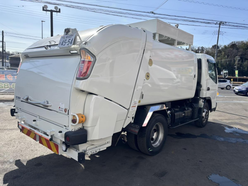 ワイド幅　巻き込みパッカー車　極東製6.2立米　積載3100kg|中古トラックの販売・買取・査定のアイナビ