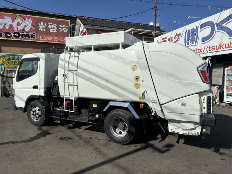 ワイド幅　巻き込みパッカー車　極東製6.2立米　積載3100kg|中古トラックの販売・買取・査定のアイナビ