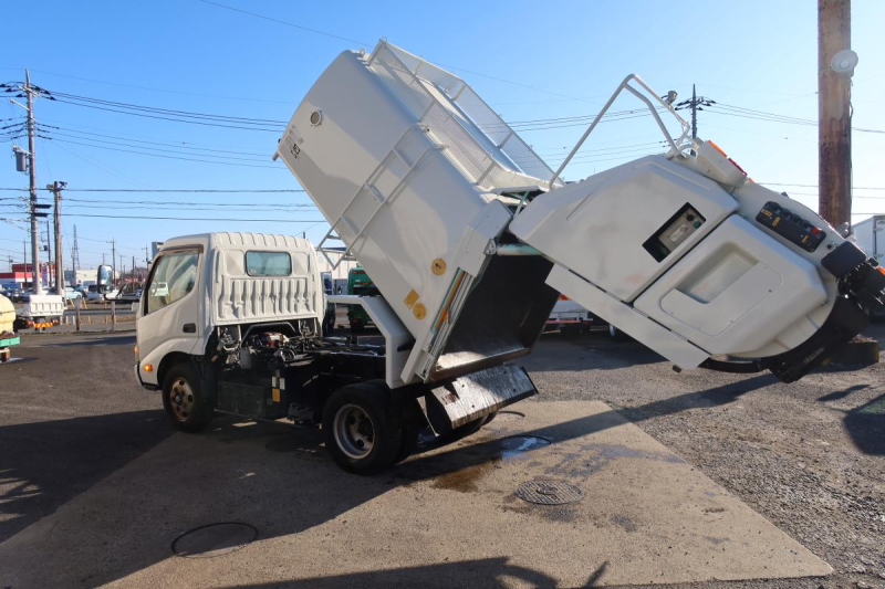 ダイナ　巻き込みパッカー車　モリタ製5.0立米　積載2550kg|中古トラックの販売・買取・査定のアイナビ