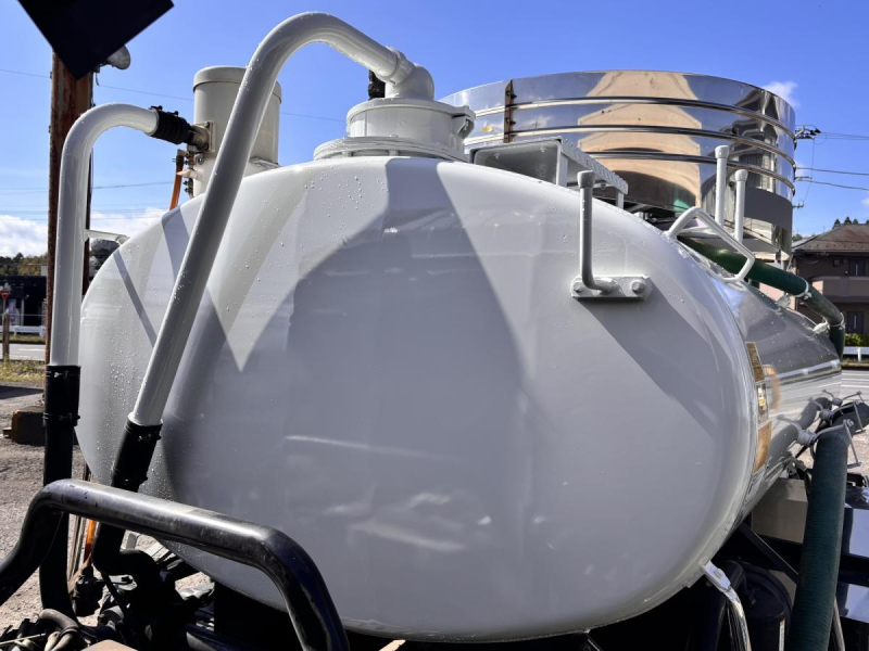 ワイド幅　バキューム車　モリタ製3700L|中古トラックの販売・買取・査定のアイナビ