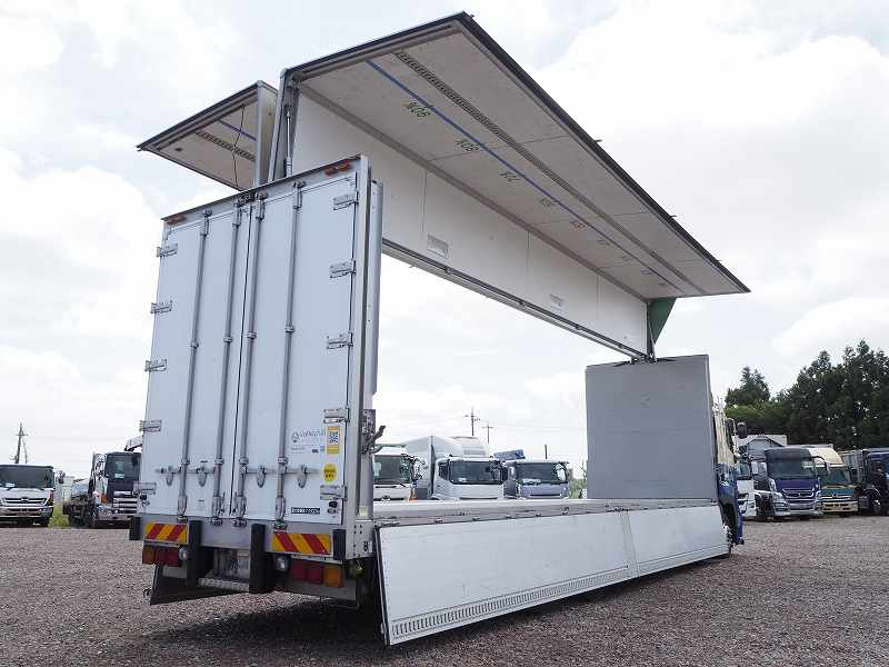日野 プロフィア ウィング アルミウイング 4軸低床 積載13.3t|中古トラックの販売・買取・査定のアイナビ