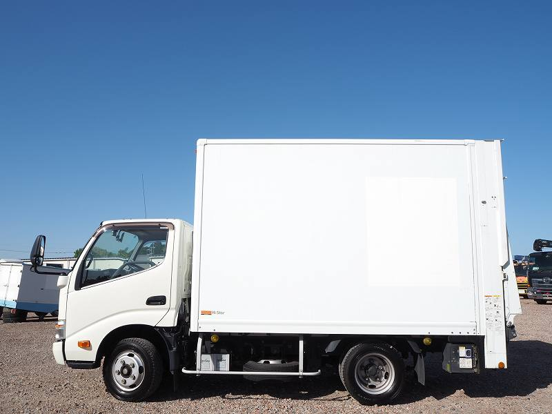 日野 デュトロ 5t未満 10尺 バン ゲート オートマ|中古トラックの販売・買取・査定のアイナビ