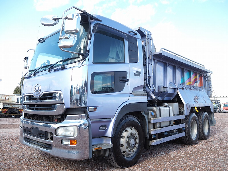 UDトラックス クオン 汚泥運搬車 汚泥ダンプ タンク車ステン張|中古トラックの販売・買取・査定のアイナビ