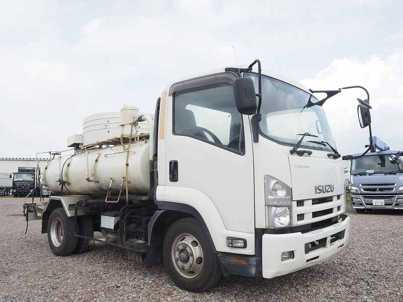 いすゞ フォワード モリタ製 バキュームカー 糞尿車 衛生車|中古トラックの販売・買取・査定のアイナビ