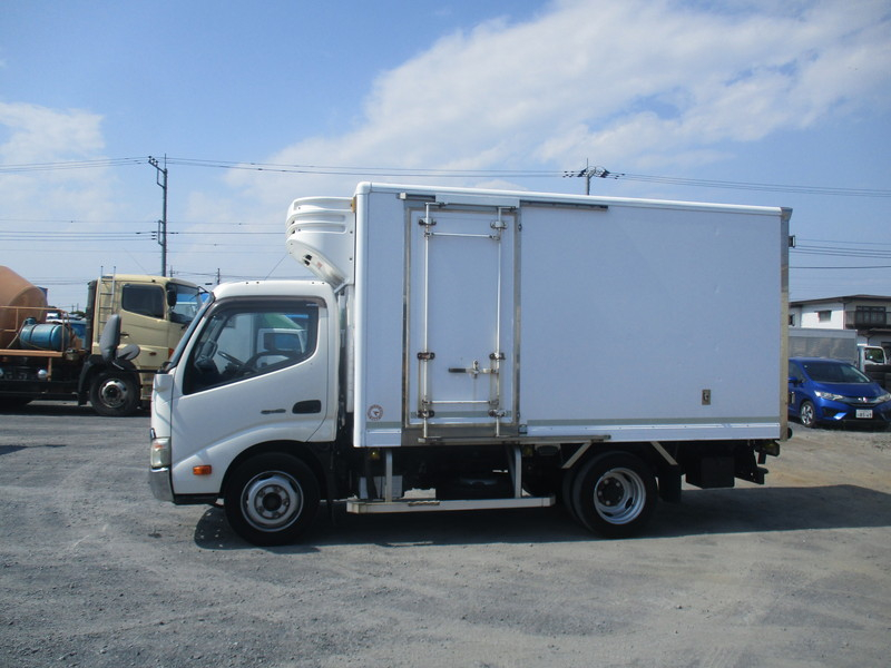 H25デュトロ-30度設定冷蔵冷凍車キーストン床抹消時積載3t|中古トラックの販売・買取・査定のアイナビ