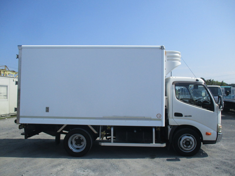 H25デュトロ-30度設定冷蔵冷凍車キーストン床抹消時積載3t|中古トラックの販売・買取・査定のアイナビ