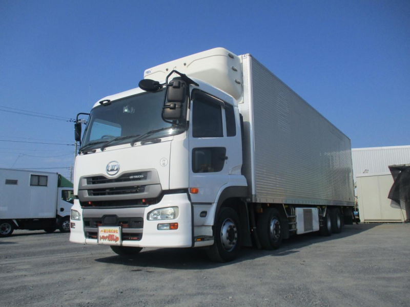 H27クオン冷蔵冷凍車サーモキング-29度設定キーストン床|中古トラックの販売・買取・査定のアイナビ