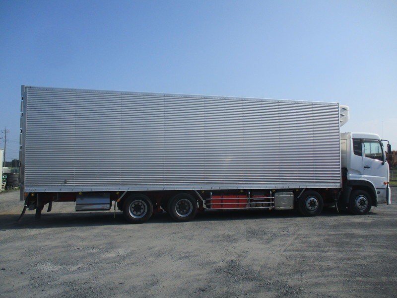 H27クオン冷蔵冷凍車サーモキング-29度設定キーストン床|中古トラックの販売・買取・査定のアイナビ