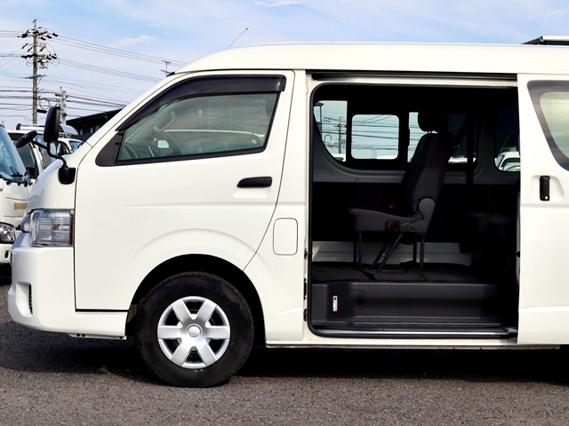 10人乗りワゴン　DX　4WD|中古トラックの販売・買取・査定のアイナビ