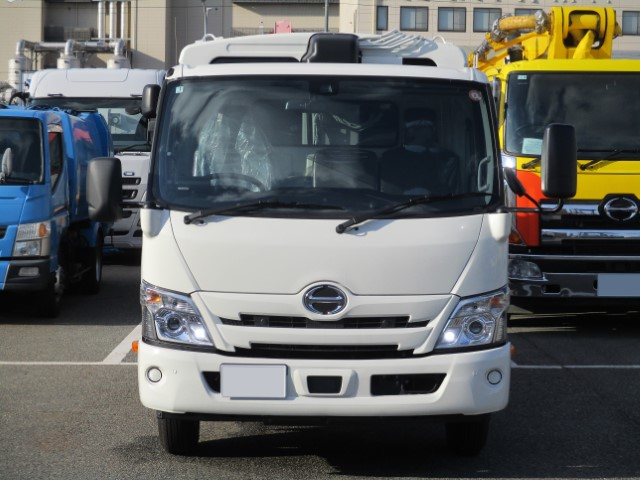 R8　日野デュトロ　プレス式塵芥車8.3立米　※未使用車|中古トラックの販売・買取・査定のアイナビ