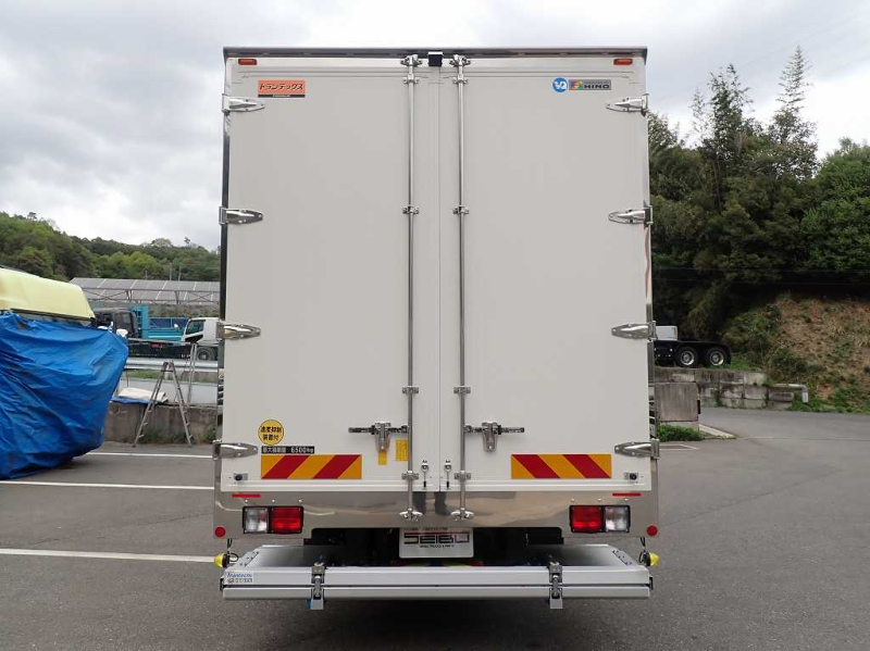 6.5t 格納ゲート l7200ワイド 後輪エアサス 融雪仕様 260PS|中古トラックの販売・買取・査定のアイナビ
