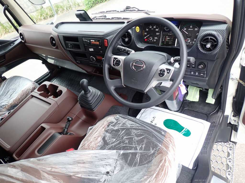 6.5t 格納ゲート l7200ワイド 後輪エアサス 融雪仕様 260PS|中古トラックの販売・買取・査定のアイナビ