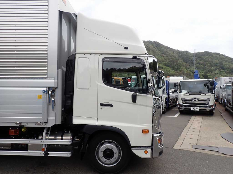 6.5t 格納ゲート l7200ワイド 後輪エアサス 融雪仕様 260PS|中古トラックの販売・買取・査定のアイナビ
