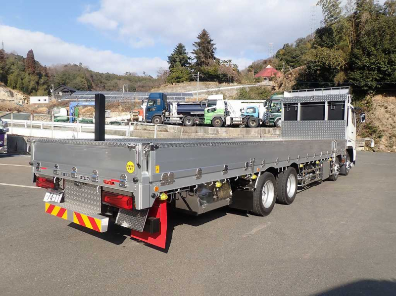 4軸低床　リアエアサス　14400積載　山田車体　9550|中古トラックの販売・買取・査定のアイナビ