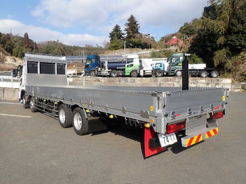 4軸低床　リアエアサス　14400積載　山田車体　9550|中古トラックの販売・買取・査定のアイナビ