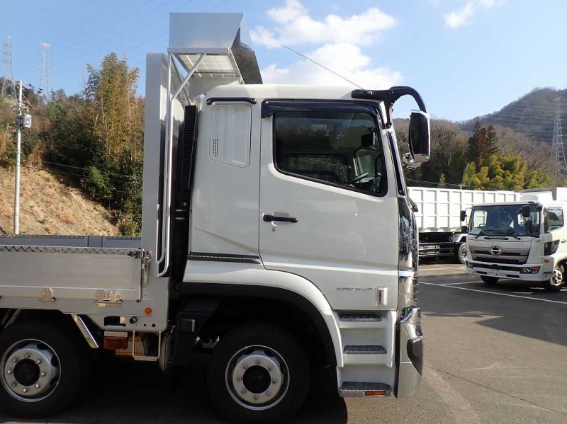4軸低床　リアエアサス　14400積載　山田車体　9550|中古トラックの販売・買取・査定のアイナビ