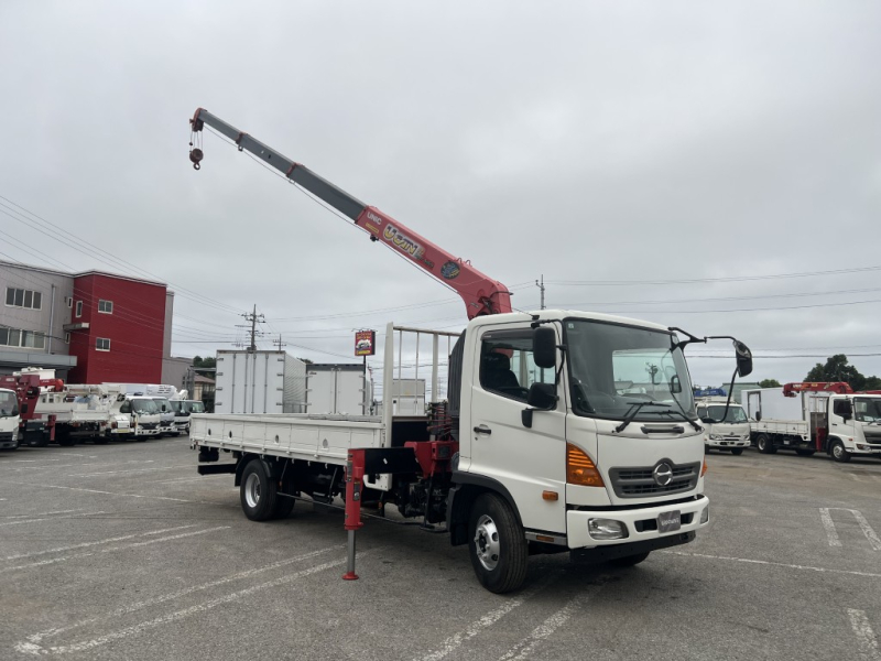 吊t数2.9t吊  4段ブーム ユニックURW344 ラジコン付き|中古トラックの販売・買取・査定のアイナビ