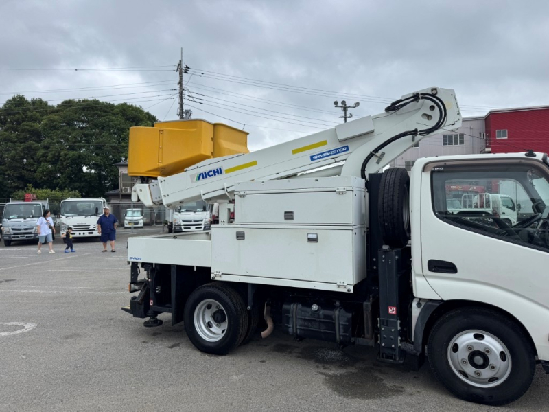 アイチ SH10A 電工仕様 9.9m 絶縁バケット200 AT|中古トラックの販売・買取・査定のアイナビ
