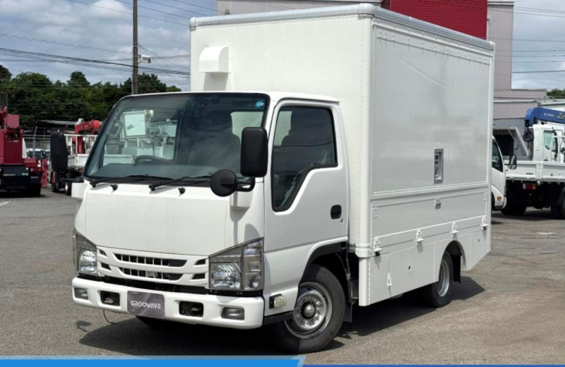 キッチンカー　廃熱ファン　換気扇　5t限定免許対応|中古トラックの販売・買取・査定のアイナビ