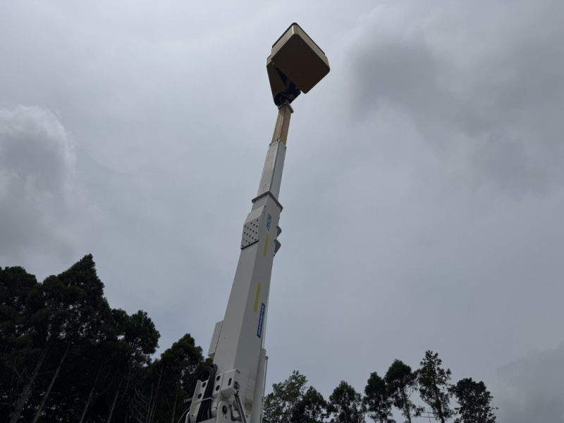 アイチ　SH10A　電工仕様　9.9m　絶縁バケット200|中古トラックの販売・買取・査定のアイナビ