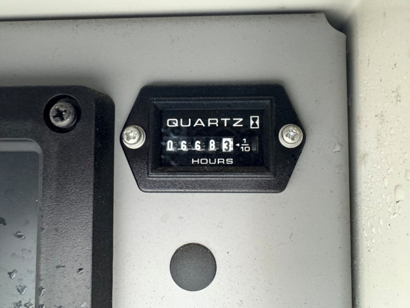 タダノ AT-100TTE  電工仕様  9.9m  絶縁バケット200 AT|中古トラックの販売・買取・査定のアイナビ