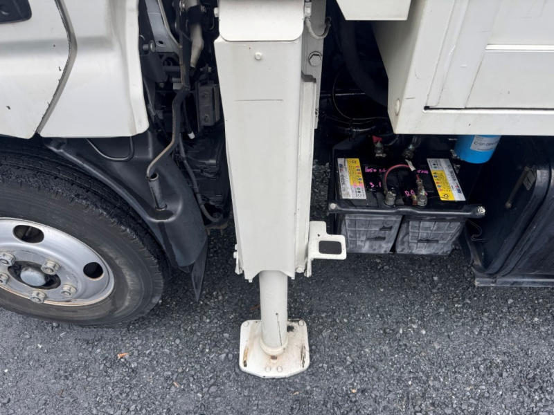 タダノ AT-100TTE 電工仕様 9.9m  絶縁バケット200 AT|中古トラックの販売・買取・査定のアイナビ