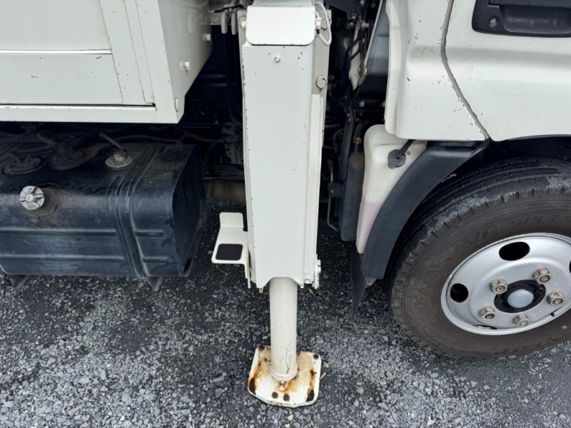 タダノ AT-100TTE 電工仕様 9.9m  絶縁バケット200 AT|中古トラックの販売・買取・査定のアイナビ